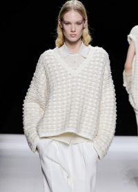 Бял трикотажен пуловер6