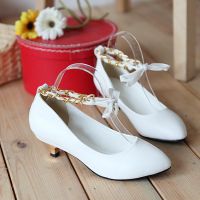 Bijele cipele s niskim petama 5