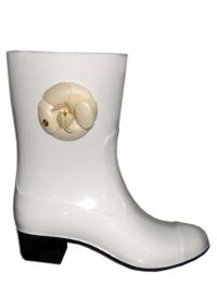 bílé gumové boty 2