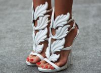 bílé sandály 2013 1