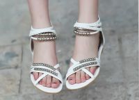 bílé sandály 2013 7