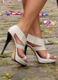 Bijele sandale 8