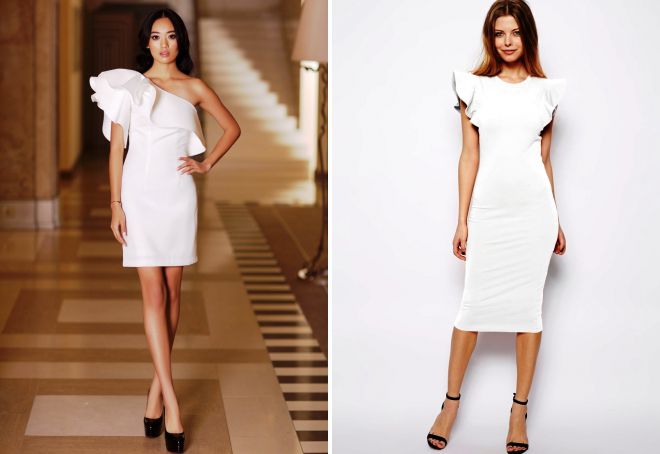 белое короткое платье с воланами