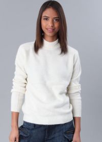 Biały sweter 3
