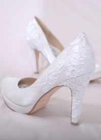 Бели сватбени обувки 4
