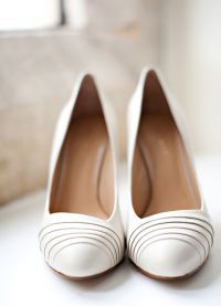 Bílé svatební boty 5