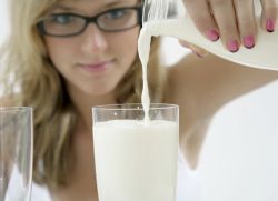 proč dospělí nemohou vypít mléko