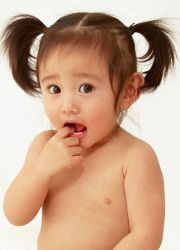 dítě jíst močál