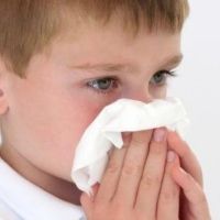 Otrok zaradi dobrega razloga pogosto krvi iz nosu