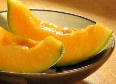 Zakaj noseče ženske ne morejo jesti lubenice in melone