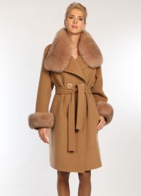 zimní kabát s kožešinovým límcem8