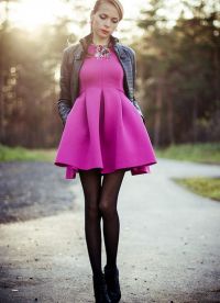 какво да носим с пурпурна рокля 6