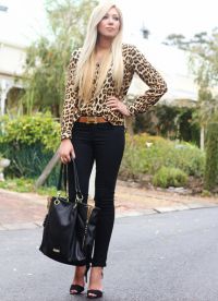 шта да носите са блузом из леопарда 6