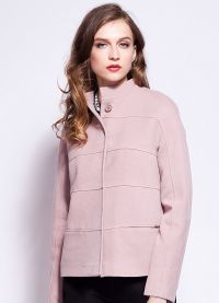 какво да носите с розовото палто 7