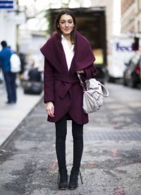 co nosit s fialovým kabátem 5