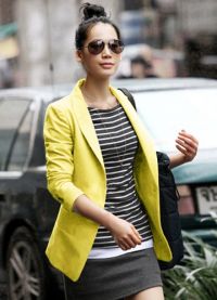 Какво да носите с жълто яке 4