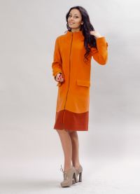 co ubrać w pomarańczowy płaszcz 3