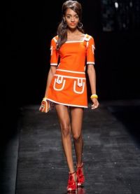 какво да носите с оранжевата рокля 3