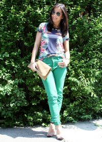 co nosit se zelenými džínsy 1