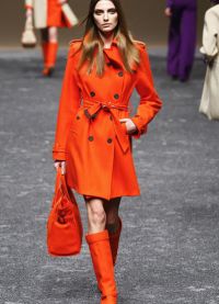 С какво да носите оранжеви ботуши 5