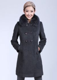 женски капут са крзном 1
