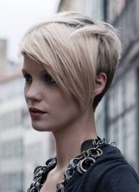 ženske frizure za kratku kosu 2015