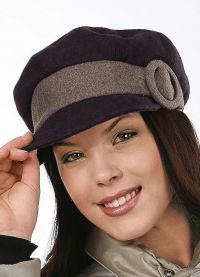 женска шапка с визьор 2