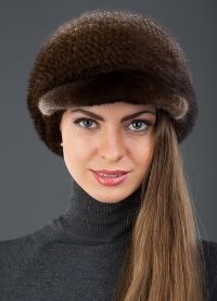 женска шапка с визьор 7