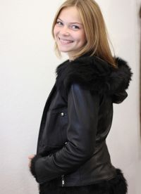 ženska kožna jakna s kapuljačom 10