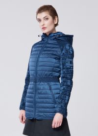 Женска зимска јакна са капуљачом на синтетичком зимеру