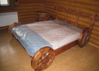 Dřevěné postele1