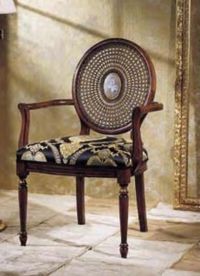 dřevěné židle s opěradlem