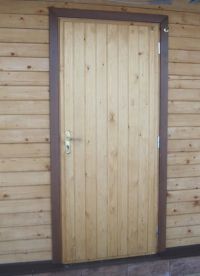 dřevěné dveře pro chaty1