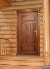 drewniane drzwi do domku 2