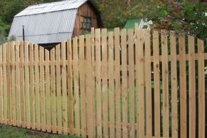 Dřevěné plotové zařízeni16