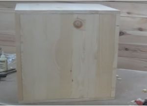 Drewniana półka z własnymi rękami17