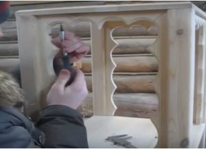 Półka wykonana z drewna własnymi rękami47