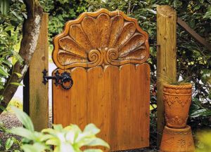 Vrata iz lesa z lastnimi rokami38