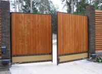 Dřevěné brány8