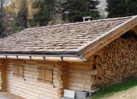 дървен покрив