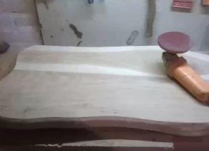 Stół wykonany z drewna własnymi rękami3