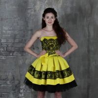 Жълта вечерна рокля 7