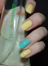 manicure z żółtym lakierem 4
