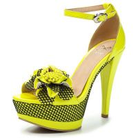 Žluté sandály 9