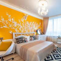 designerski pokój z żółtą tapetą - musztardową ochrą 2
