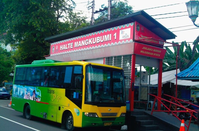 Автобус TransJogja