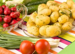 kako kuhati nov krompir v počasnem kuhalniku